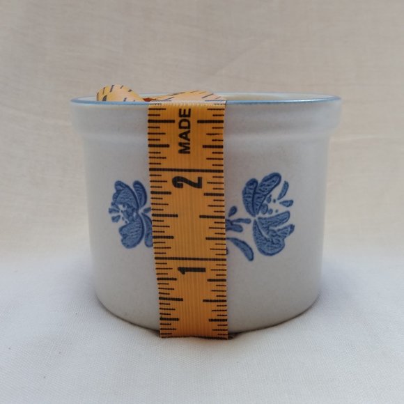 Vintage Pfaltzgraff Yorktowne Round Cheese Crock - Picture 6 of 7